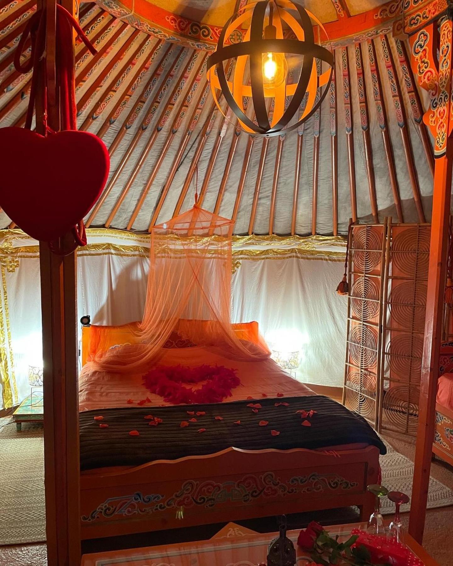 Bed and Breakfast Au Soleil Mongol Соред Экстерьер фото